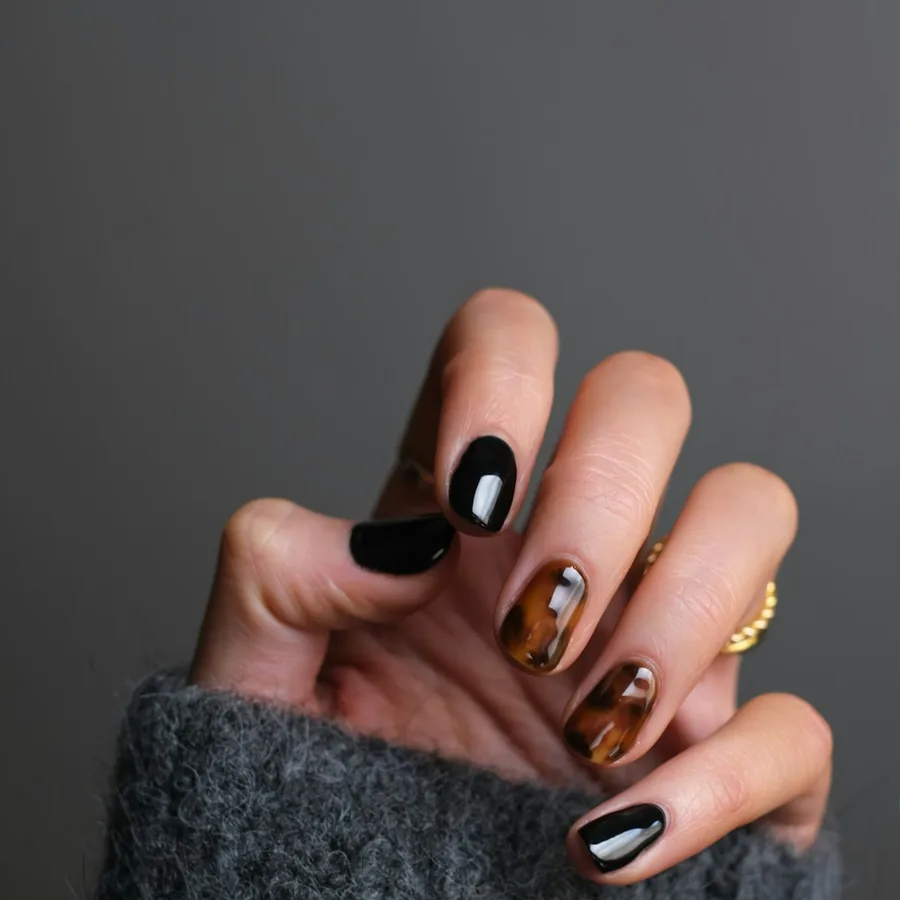 Nagelmodellage bei AK Luxy Beauty in Balingen